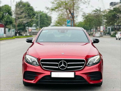 TOYOTA HÀ ĐÔNG BÁN Mercedes-Benz E300 AMG 2019 Đỏ