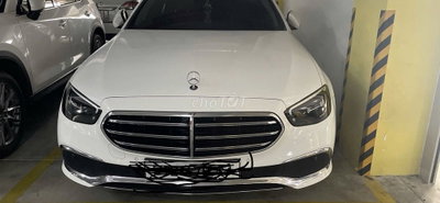 Mercedes-Benz E 200 Exclusive Trắng