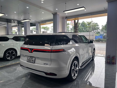 Xe điện VinFast VF9 Plus 2025 Trắng