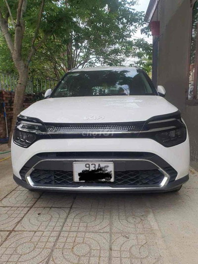 Kia Caren Luxury 2023 Trắng 96.000 km