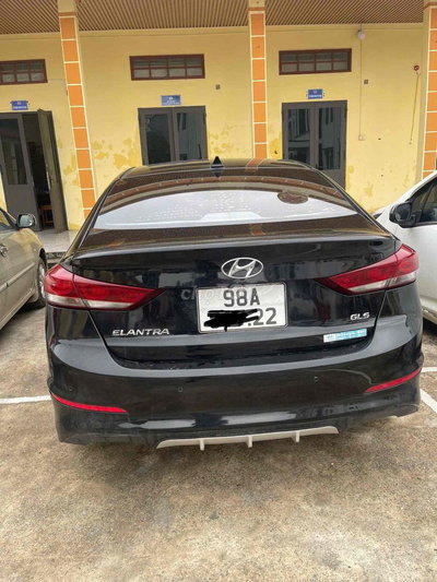 Hyundai Elantra GLS Đen