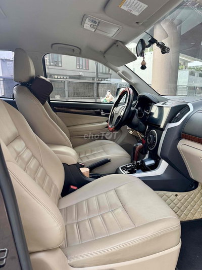 xe 7 chỗ tự động, còn bảo hiểm tự nguyên t2.2027