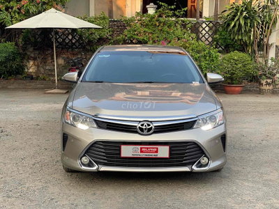 Toyota Camry 2017 2.5Q Nâu vàng