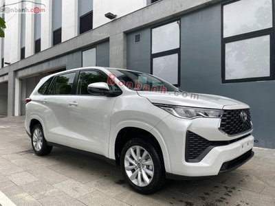 Xe Toyota Innova Cross 2.0V CVT 2026