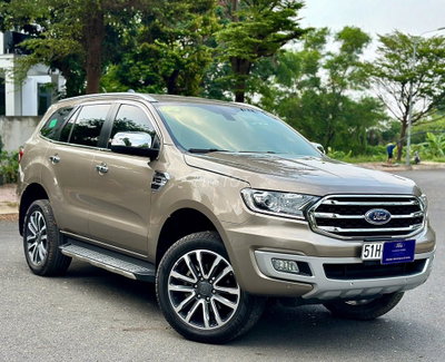 Ford Everest Titanium 4x2 2019 15.000 km