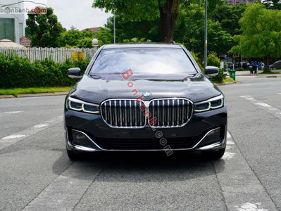 Xe BMW 7 Series 740Li 2021