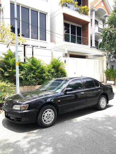 Nissan Cefiro Đen