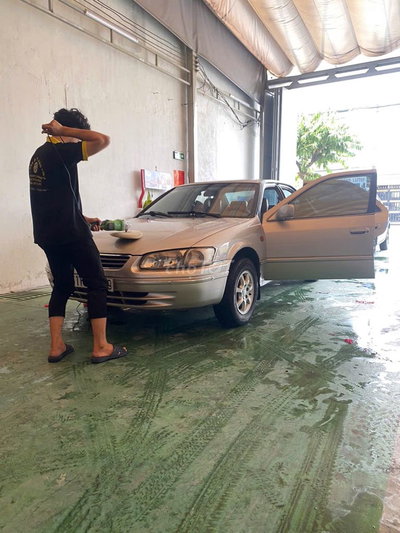 Toyota Camry 2001 GLI Hồng Phấn