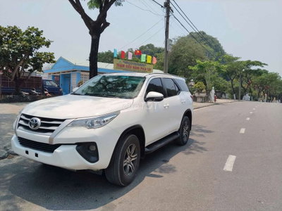 Toyota Fortuner 7 chỗ Trắng