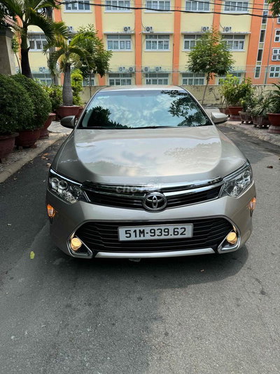 Toyota Camry 2018 2.5Q Vàng cát