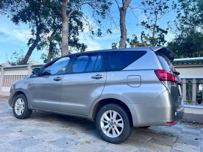 Toyota Innova E 2016 Bạc 135.000 km