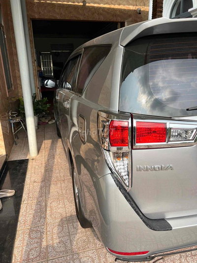 Toyota Innova 2016 đký17 2.0E Gia Đình Mẫu Mới