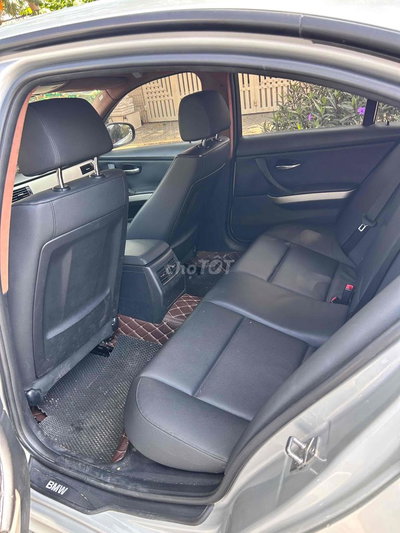 BMW 320i Số tự động Bạc