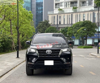 Xe Toyota Fortuner 2.7V 4x2 AT 2021