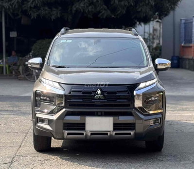 Mitsubishi Xpander Cross 2023 Xám