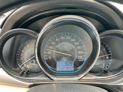 Toyota Vios EMT 2017 Bạc 219607 km
