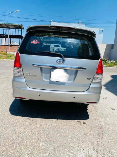Toyota Innova 2010G Bạc