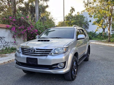 Toyota Fortuner 2015 Bạc