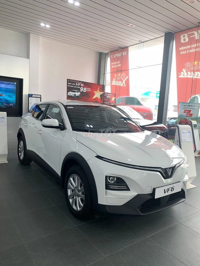 Xe ô tô điện VinFast VF6 ECO