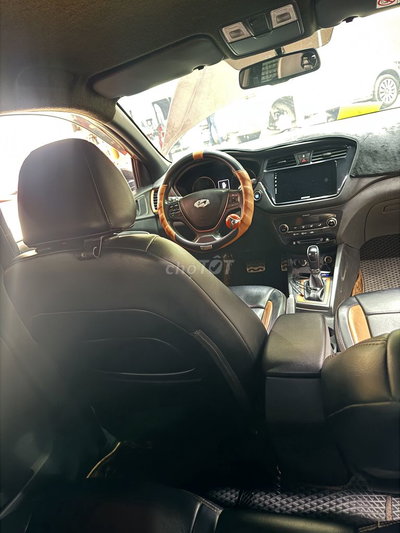 Hyundai I20 2015 1.4 AT 110.000km Nâu