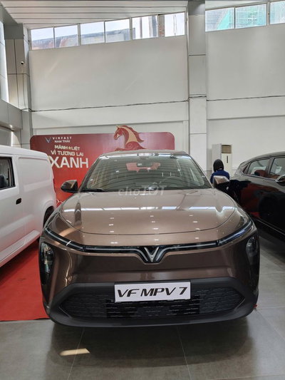 VINFAST MPV 7 2026 - XE SẴN GIAO NGÀY - BAO HỒ SƠ