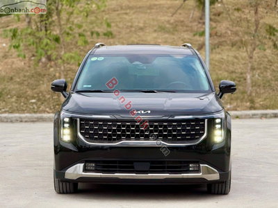 Xe Kia Carnival Signature 2.2D 2025