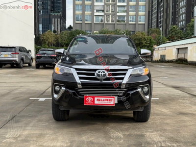 Xe Toyota Fortuner 2.7V 4x2 AT 2018