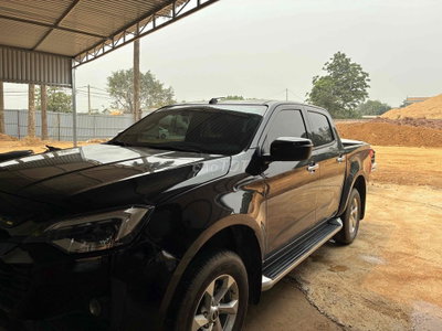 Isuzu Dmax 2025 1.9 AT 8000 km Đen
