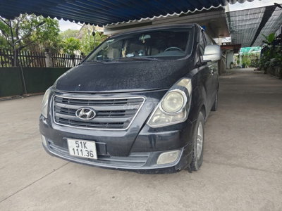 Hyundai Grand Starex 2017 6 chỗ Đen
