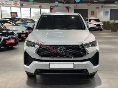 Xe Toyota Innova Cross 2.0 CVT 2024