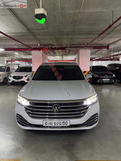 Xe Volkswagen Viloran Luxury 2024