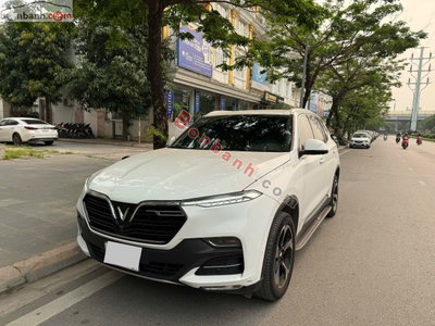 Xe VinFast Lux SA 2.0 Plus 2.0 AT 2021
