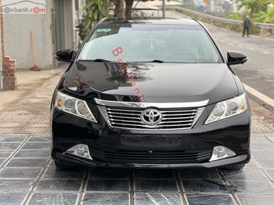 Xe Toyota Camry 2.0E 2013