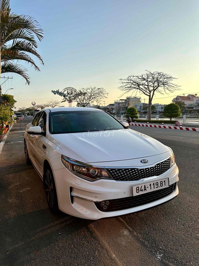 Kia Optima 2017 2.0 AT 66.000km Trắng