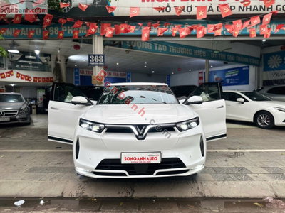 Xe VinFast VF9 Plus 6S 2023