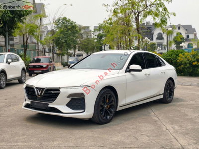 Xe VinFast Lux A 2.0 Base 2.0 AT 2021