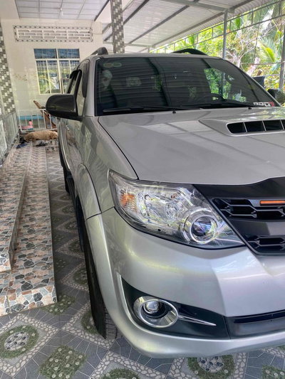 Toyota Fortuner 2016 - 220000 km