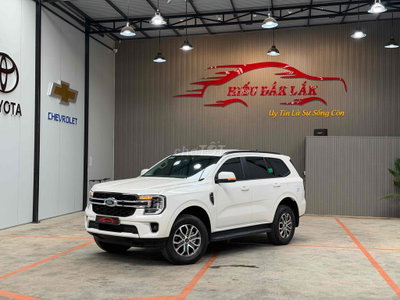 Ford Everest 2023 Trắng 21000 km