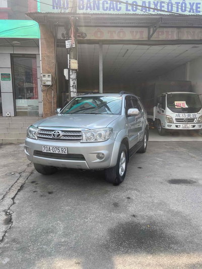 Toyota Fortuner 2009 Bạc