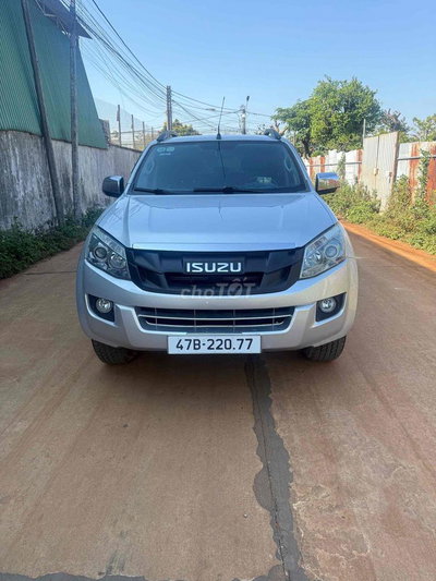 ISUZU DMAX Sản Xuất 2016 MT 4X2 Bao Chất