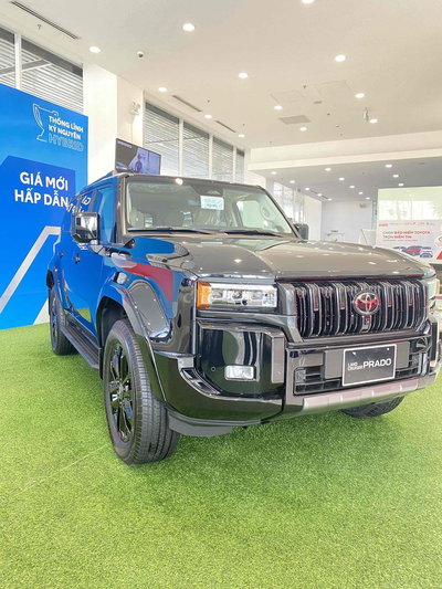 Toyota Land Cruiser Prado 2026 sẵn xe giao ngay