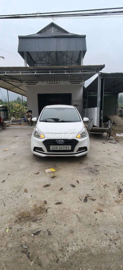Hyundai i10 Sedan màu Trắng