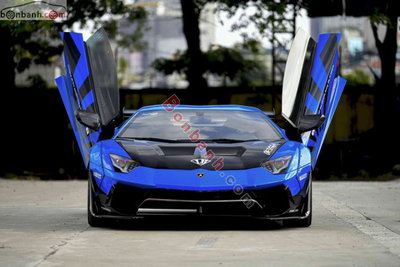 Xe Lamborghini Aventador LP 700-4 2015
