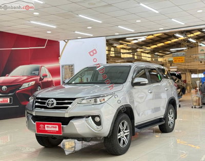 Xe Toyota Fortuner 2.7V 4x2 AT 2016