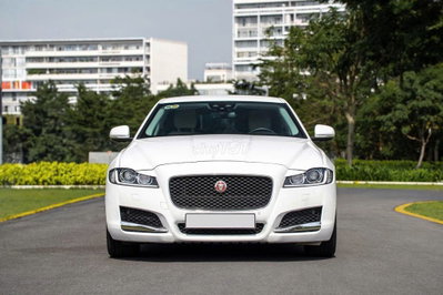 Jaguar XF Pure 2017 - 40.000 miles