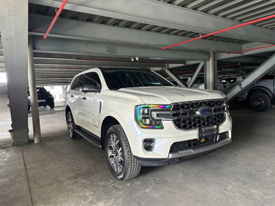 Ford Everest Titanium 2023 bản Đủ Tính Năng BH2027