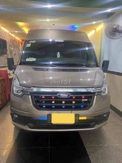 Ford Transit 2023 BẢN Tiêu chuẩn - xe cực đẹp