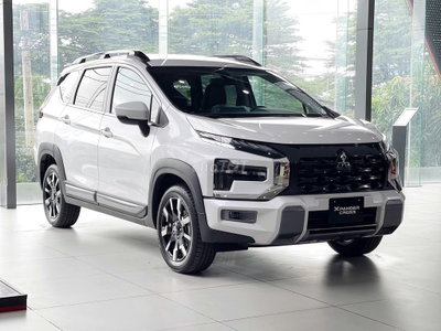 Mitsubishi Xpander Cross Trắng