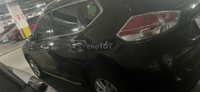 Nissan X-Trail 2*** km Đen