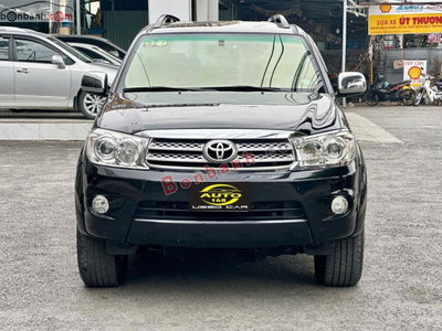 Xe Toyota Fortuner 2.7V 4x4 AT 2010
